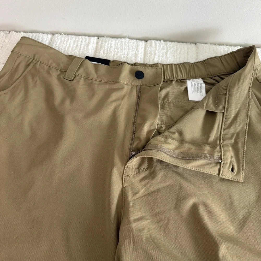 New Banana Republic Beige Comfort Stretch Shorts 40 Wicking Waist Athleisure